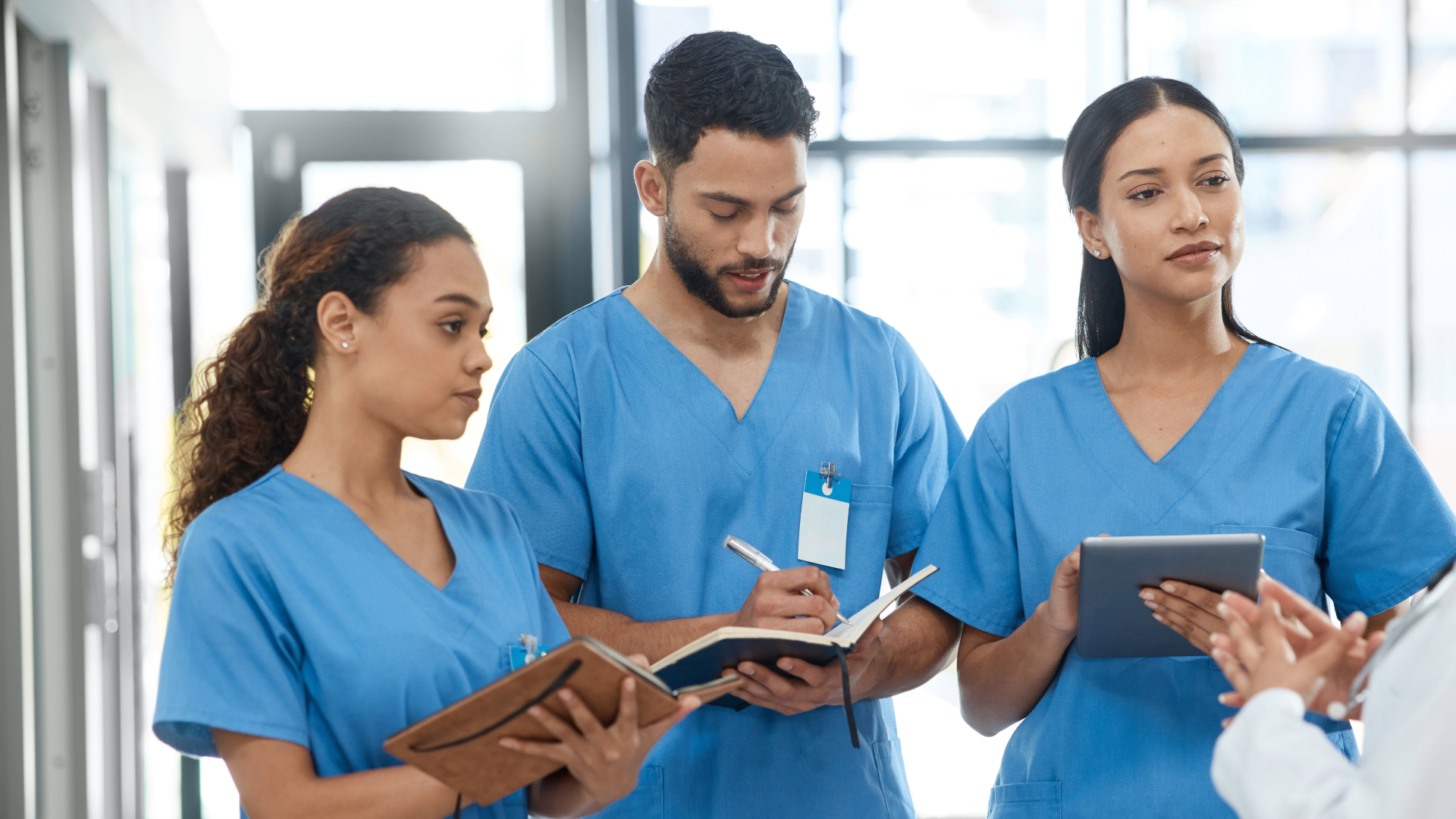Why the Right Scrubs Matter for Medical and Veterinary Professionals